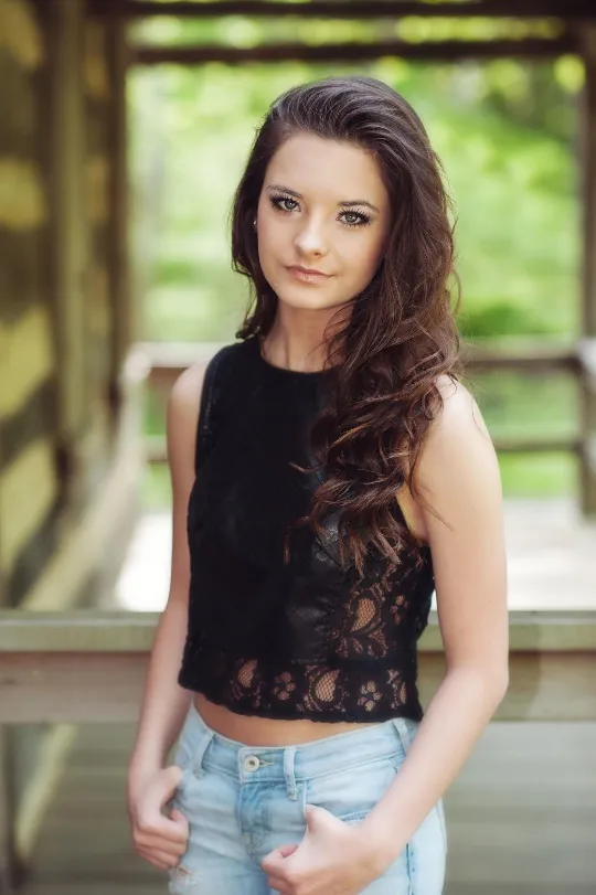 Brooke Hyland Height, Age, Weight, Net Worth, Career, And Full Bio