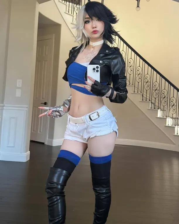 How Tall Is Emiru Exploring the Height and Influence of a Twitch Star