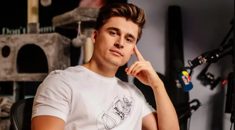 How Tall is Ludwig Ahgren? The Internet’s Burning Question Answered How Tall is Ludwig Ahgren The Internet’s Burning Question Answered