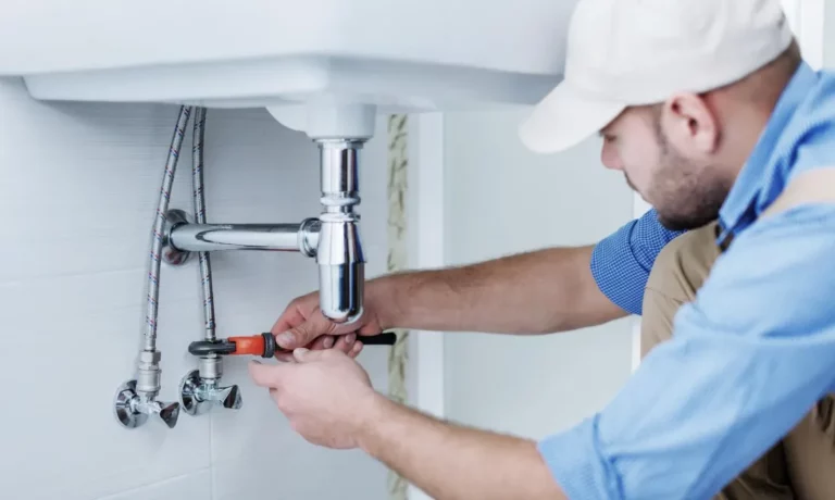 How To Choose A Dependable Emergency Plumber From Your Neighborhood