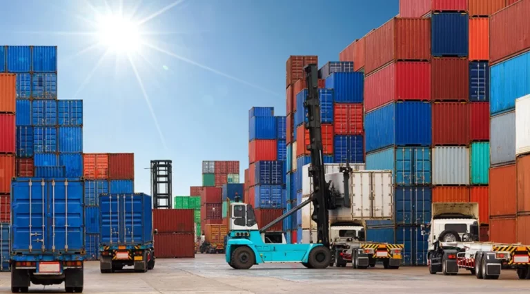 Main advantages of storage using shipping containers