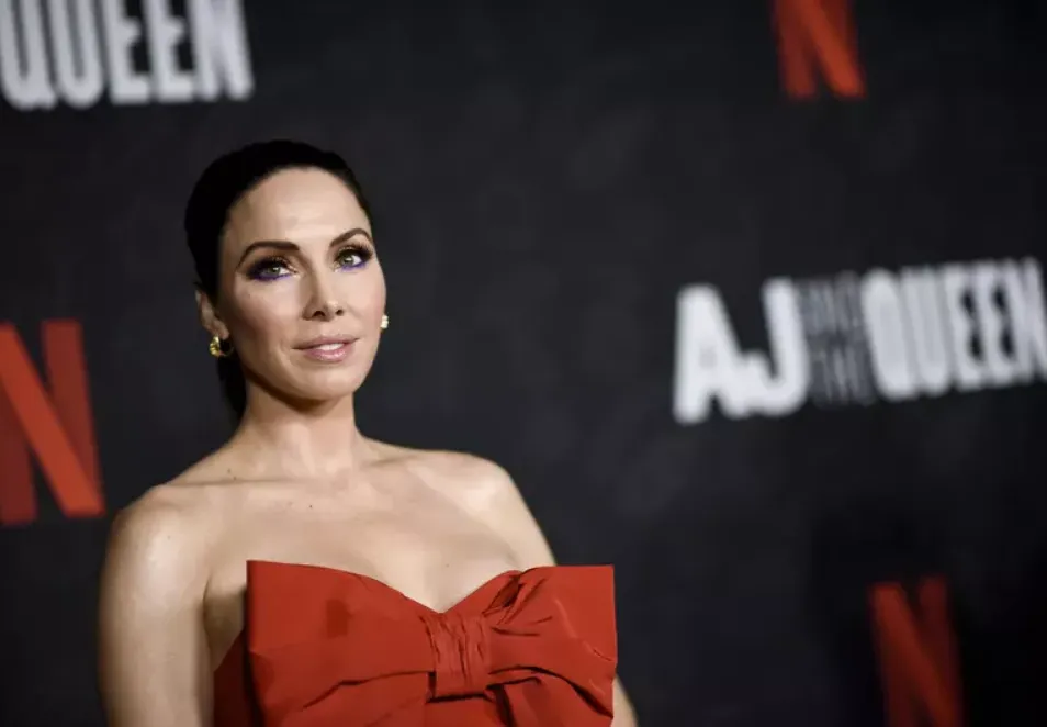 Whitney Cummings Height – How Tall Is Whitney Cummings