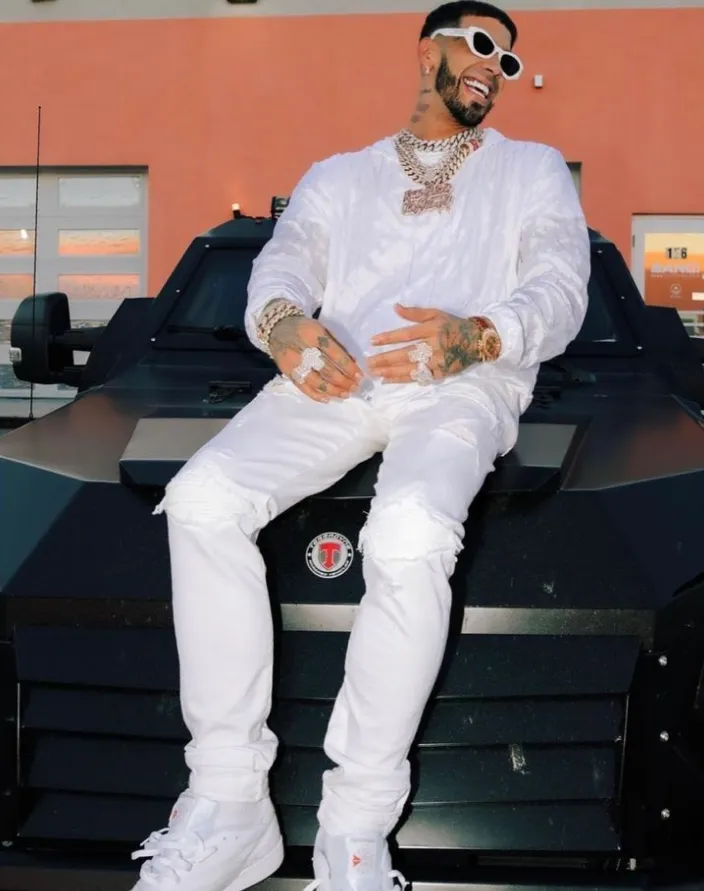 Anuel Aa Height And Weight Exploring the Facts