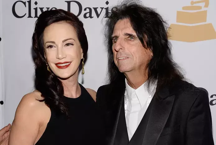 Alice Cooper Wife, Age, Height, Weight, Net Worth, Career, And More