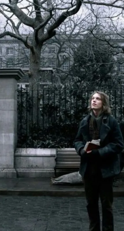 Jamie Campbell Bower Wife, Age, Height, Weight, Net Worth, Career, And Full Bio