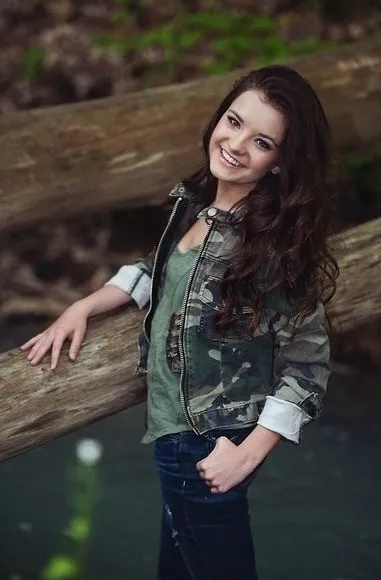 Brooke Hyland Age, Height, Weight, Net Worth, Career, And Full Bio