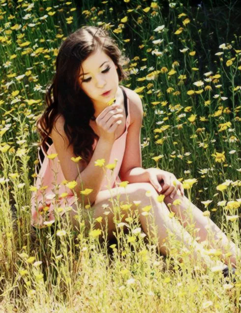 Brooke Hyland Age, Height, Weight, Net Worth, Career, And Full Bio