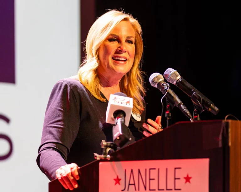 Janelle Stelson Age, Height, Weight, Net Worth, Career, And Full Bio