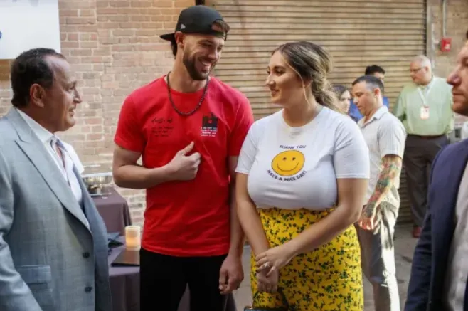 Anthony Rizzo Wife, Age, Height, Weight, Net Worth, Career, And Full Bio