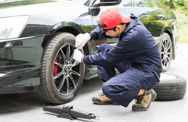 Car Maintenance Basics: Essential Tips to Keep Your Vehicle Running Smoothly Car Maintenance Basics Essential Tips to Keep Your Vehicle Running Smoothly