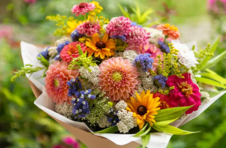 Colour Curation: Making A Beautiful New Flower Bouquet Colour Curation Making A Beautiful New Flower Bouquet