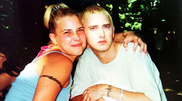 Eminem’s Wife, Age, Height, Weight, Net Worth, Career, And Full Bio Eminem's Wife, Age, Height, Weight, Net Worth, Career, And Full Bio