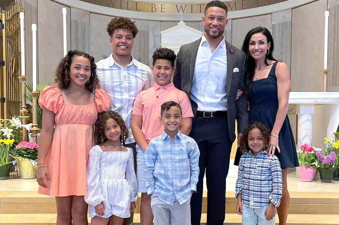 Notre Dame Coach Wife, Age, Height, Weight, Net Worth, Career, And Full Bio