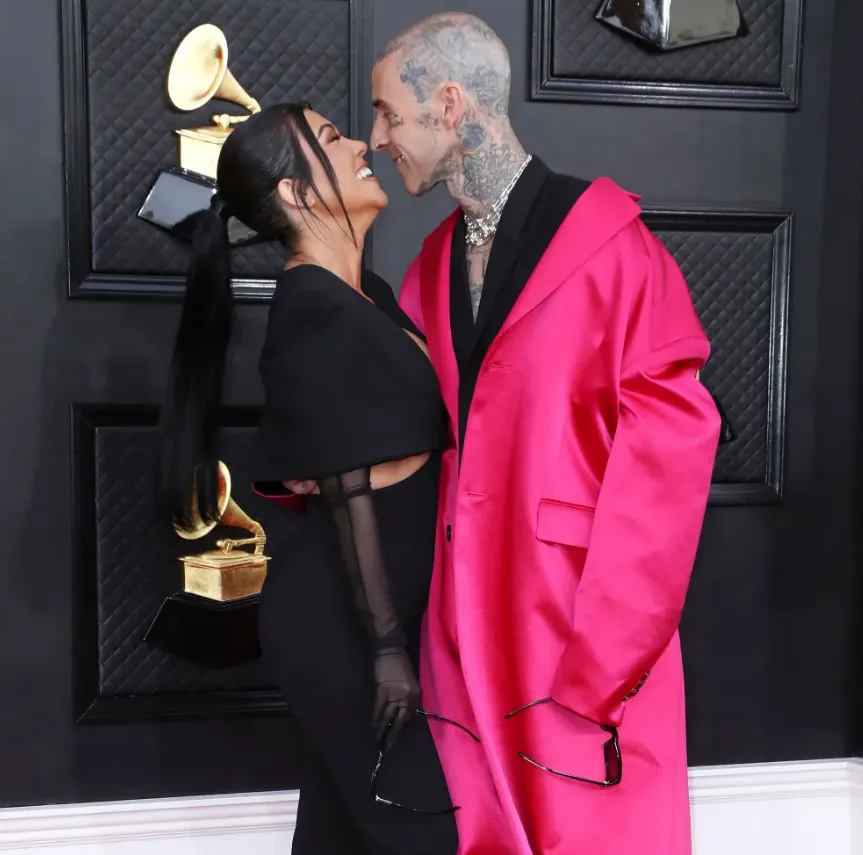 Kourtney Kardashian Height Everything You Need to Know