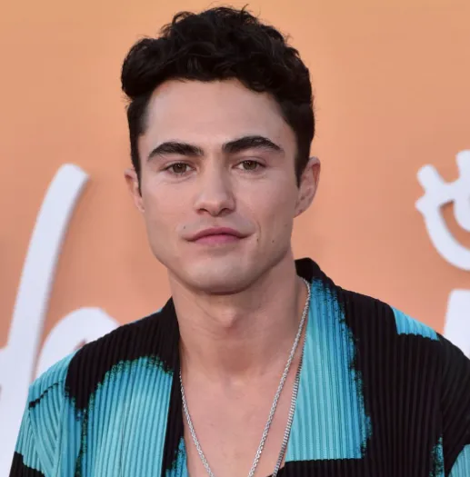 Darren Barnet Age: Biography, Career, Lifestyle, and Net Worth Explained Darren Barnet Age Biography, Career, Lifestyle, and Net Worth Explained