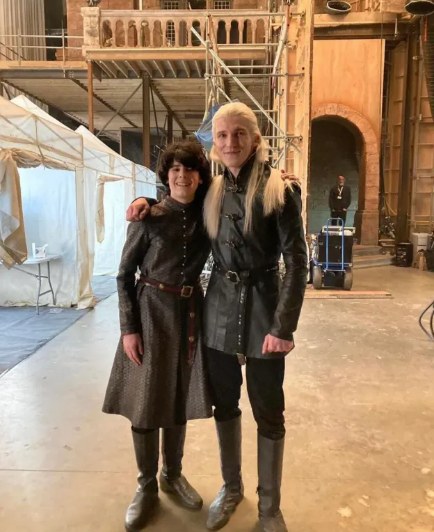 Ewan Mitchell Age, Height, Weight, Net Worth, Career, And Full Bio In 2025