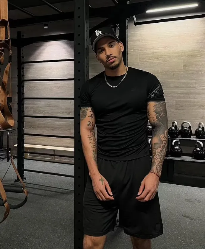 Louis Russell Age Everything You Need to Know About Huda’s Partner