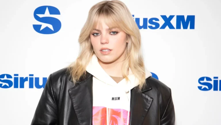 Reneé Rapp Age – Biography, Career, Net Worth, Lifestyle & More Reneé Rapp Age – Biography, Career, Net Worth, Lifestyle & More