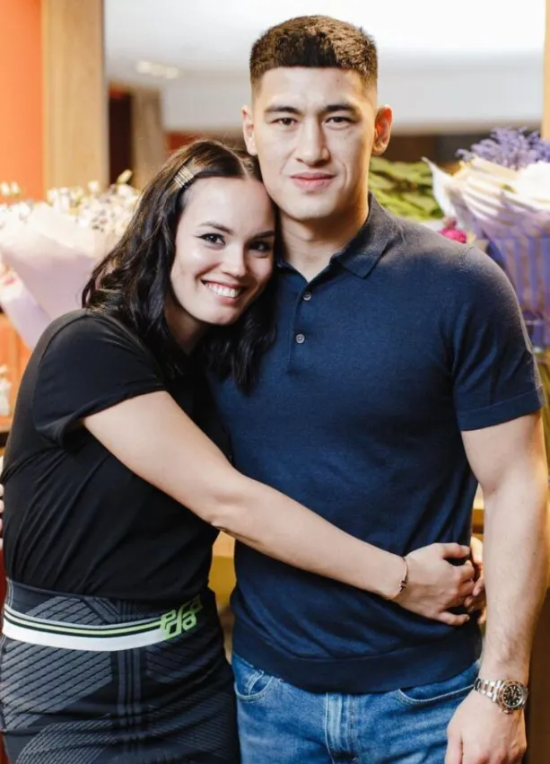 Dmitry Bivol Wife, Age, Height, Weight, Net Worth, Career, And Full Bio In 2025