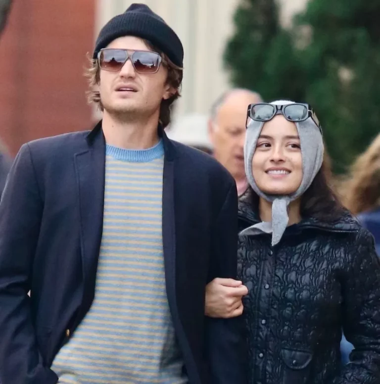 Joe Keery Girlfriend, Age, Height, Weight, Net Worth, Career, And Full Bio In 2025 Joe Keery Girlfriend, Age, Height, Weight, Net Worth, Career, And Full Bio In 2025