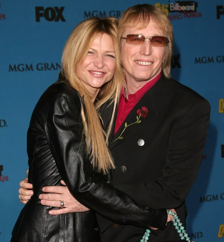 Tom Petty's Wife, Age, Height, Weight, Net Worth, Career, And Full Bio In 2025