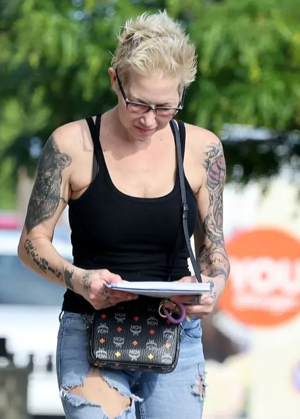 Kim Mathers Net Worth, Age, Height, Weight, Career, And Full Bio In 2025