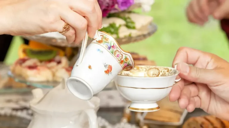 Elevate Your Tea Experience: Indulging in Luxury Tea Blends Elevate Your Tea Experience Indulging in Luxury Tea Blends